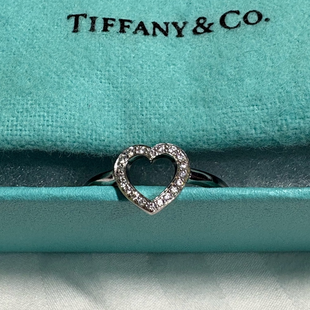 ❌SOLD❌Tiffany & Co Platinum Pavé Heart Ring Never Worn Size 7